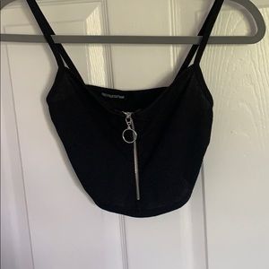 PLT BLACK CROP TOP WITH ZIPPER